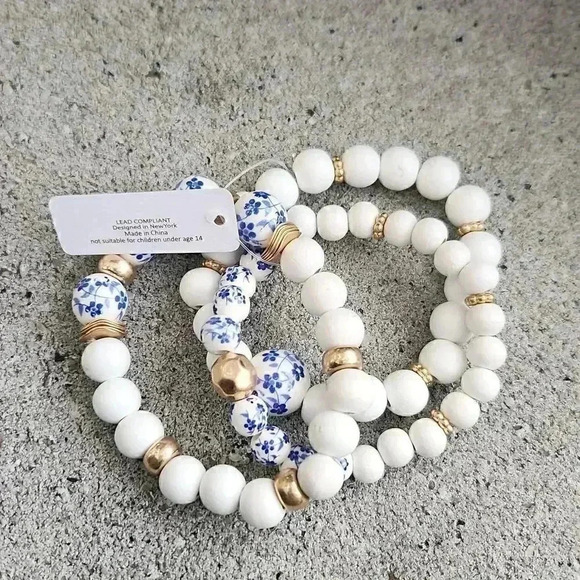 White and blue bead bracelets (3) stretchy - Picture 2 of 9